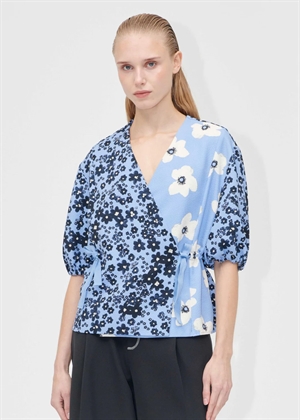 Structure stretch gathered tie short sleeve bluse Night Ditzy Floral/Day Ditzy Floral Stine Goya 